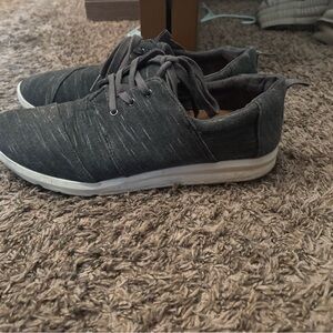 Tom’s sneakers